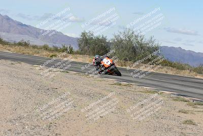 media/Nov-16-2025-Race Pace (Sun) [[8c5fa54630]]/Verified Riders/4-Turn 3 Inside (1050am)/